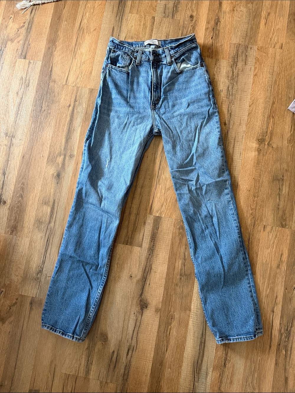 American Eagle the 90’s Straight Ultra High Rise